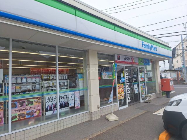 コンビニ　ファミリーマート　世田谷成城通り店（コンビニ）まで1037m