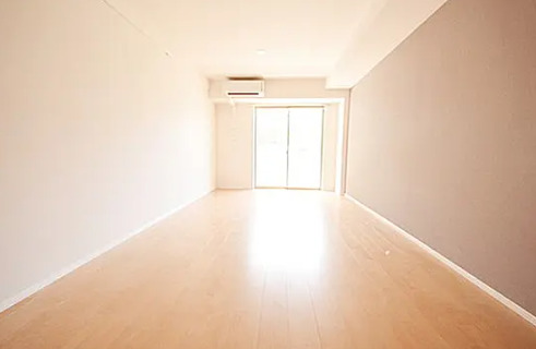 居室・リビング　別部屋の写真を使用しております。