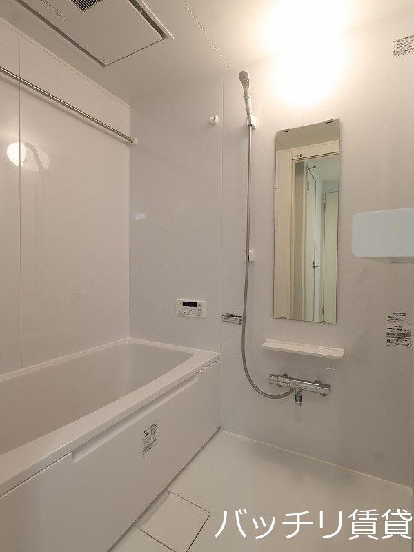 バス・シャワールーム　画像は、同型タイプの為、現状を優先いたします。