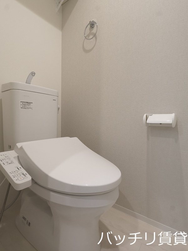 トイレ　画像は、同型タイプの為、現状を優先いたします。
