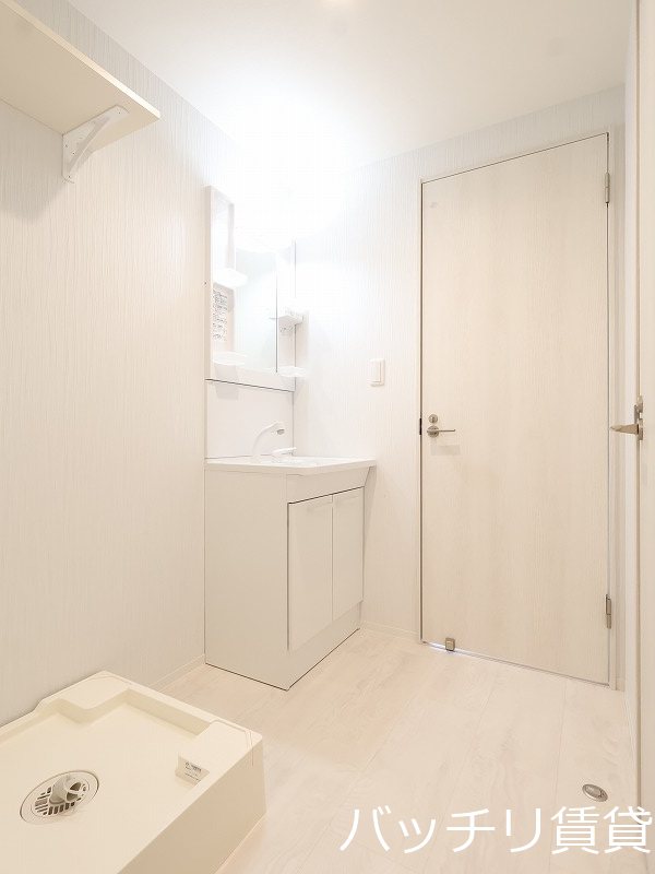 洗面設備　画像は、同型タイプの為、現状を優先いたします。