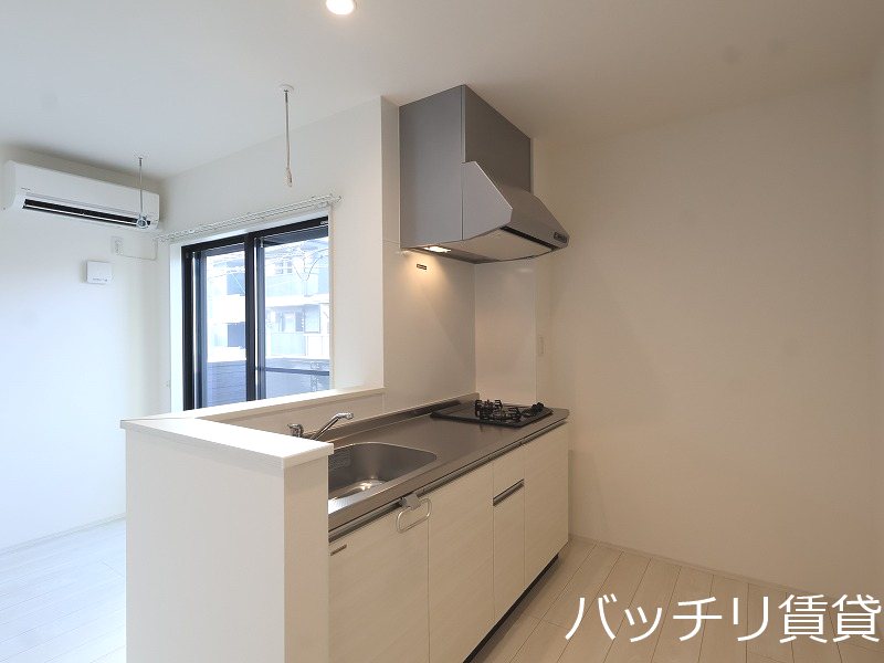 キッチン　画像は、同型タイプの為、現状を優先いたします。