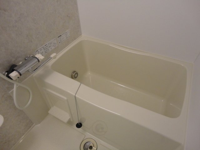 バス・シャワールーム　バス（イメージ）