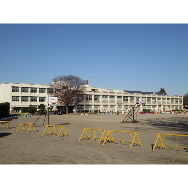 小学校　那加第二小学校（各務原）（小学校）まで760m