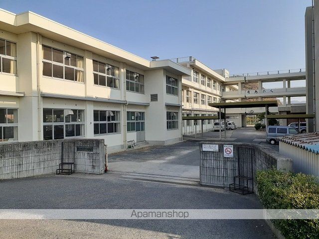 中学校　幸千中学校（中学校）まで550m