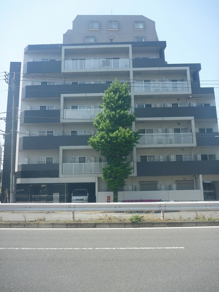 建物外観　外観は落ち着いています