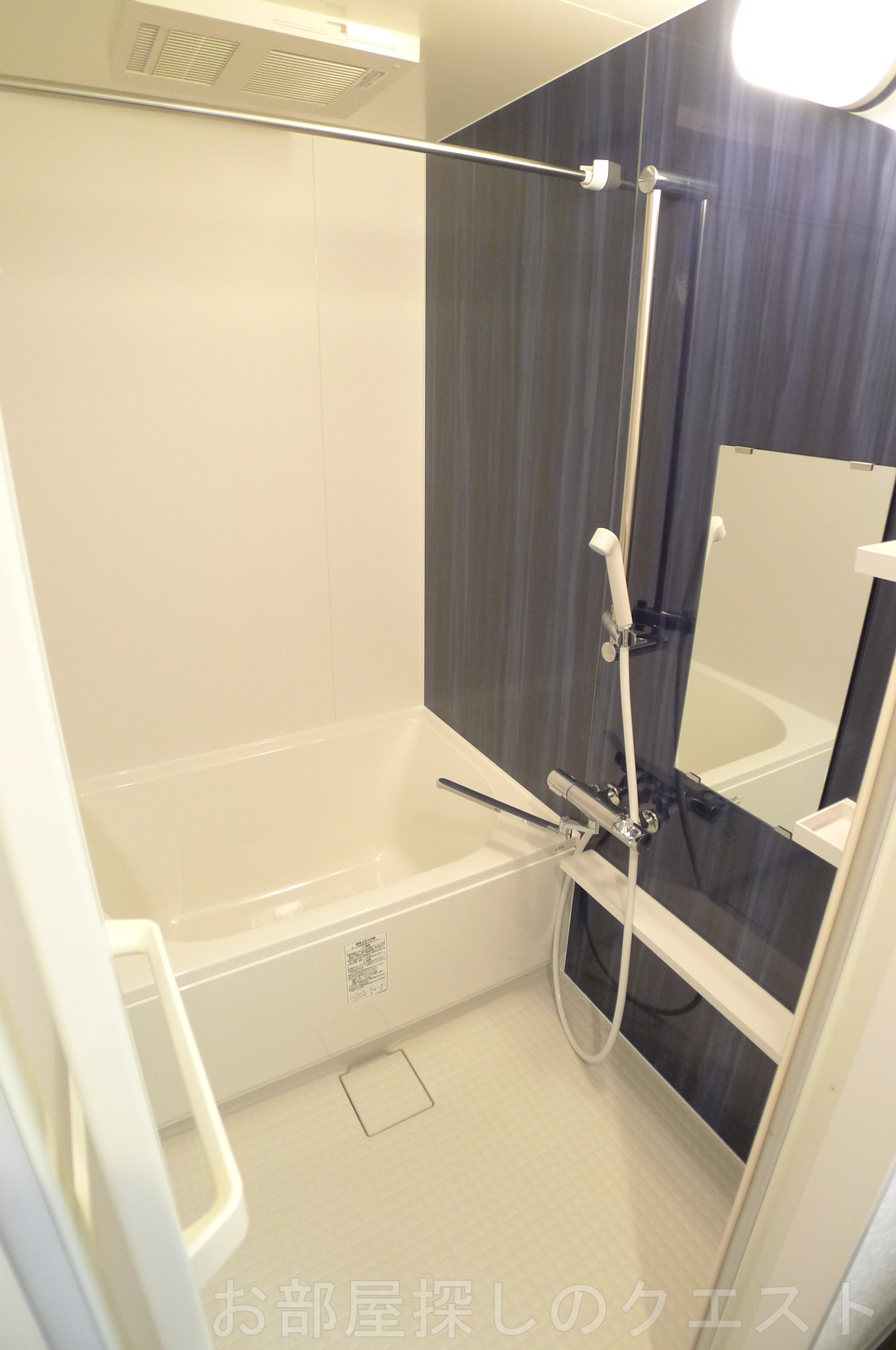 バス・シャワールーム　（写真は同タイプ）