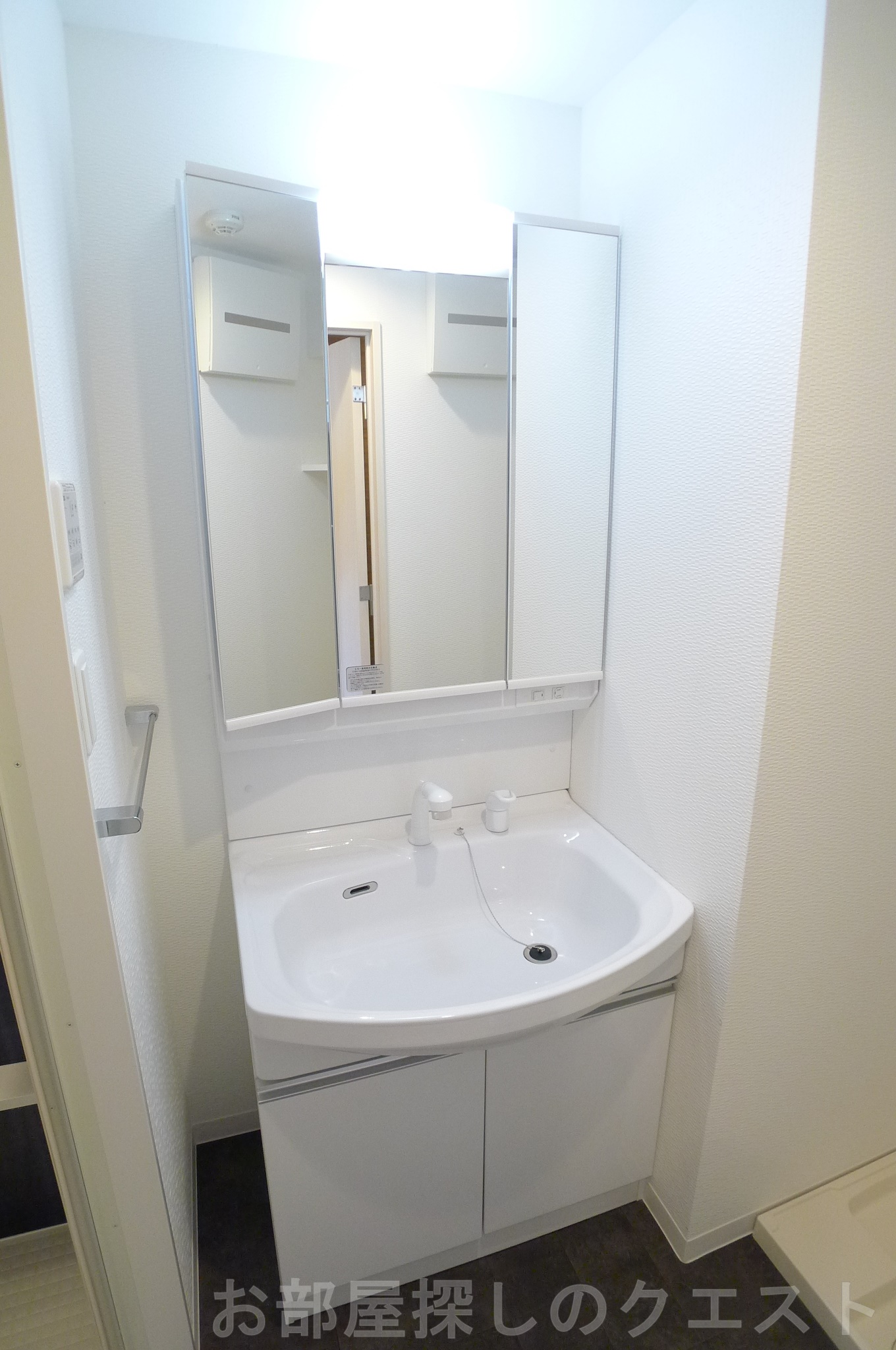 洗面設備　（写真は同タイプ）