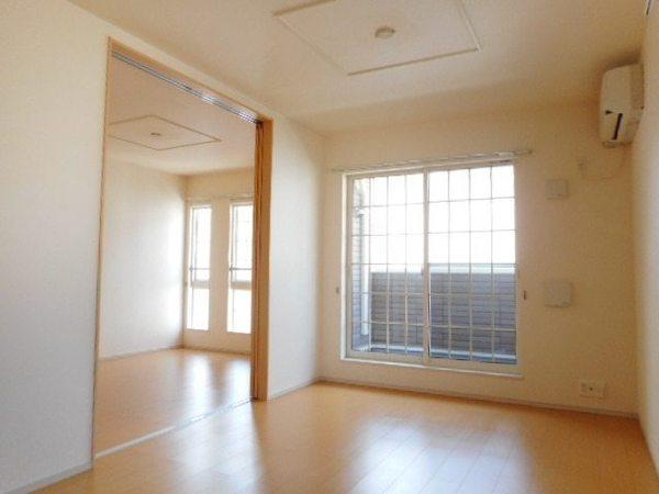 居室・リビング　フローリング！