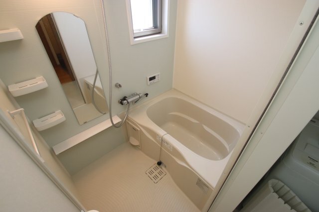 バス・シャワールーム　バス／シャワー