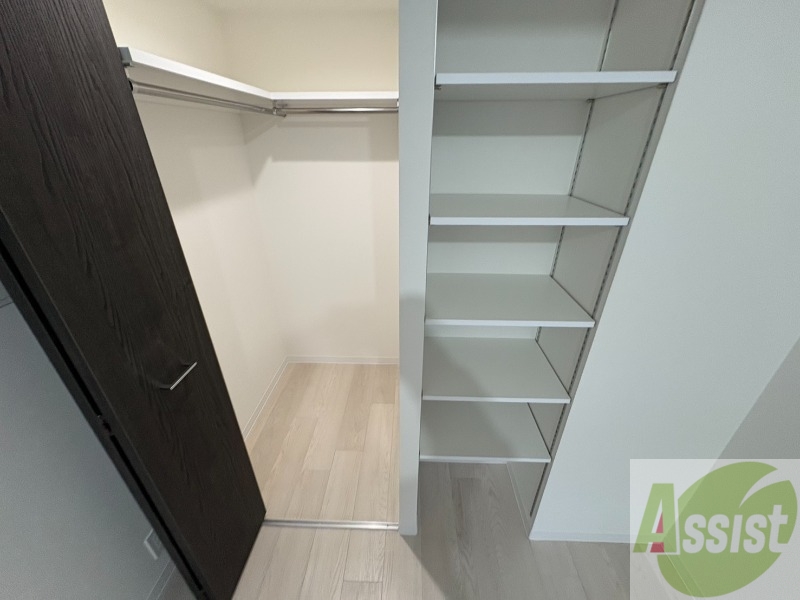 収納　クローゼットがありました。お洋服や荷物はここへ