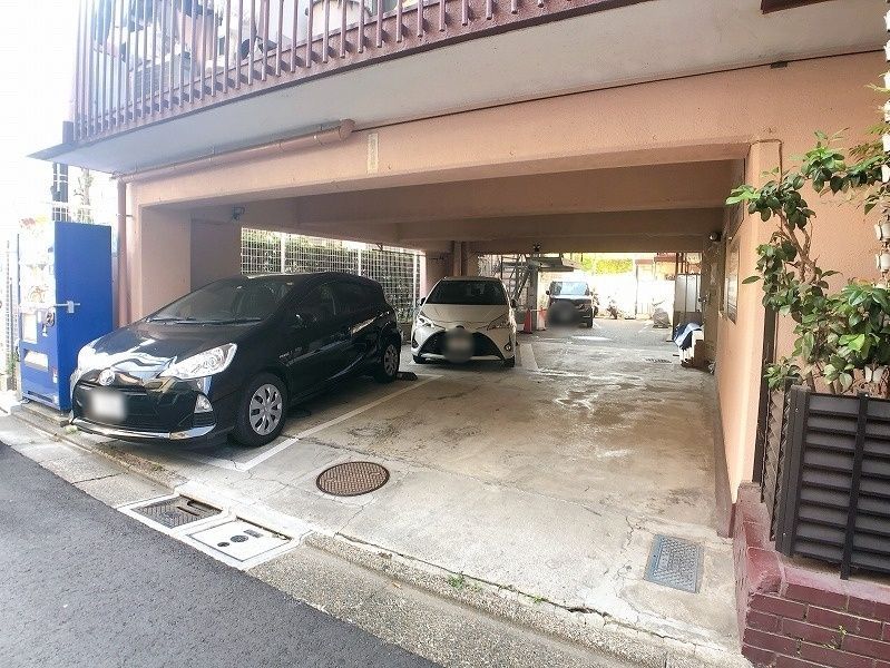駐車場　駐車場