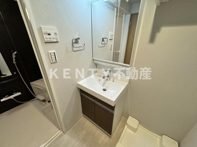 洗面設備　広い洗面スペース