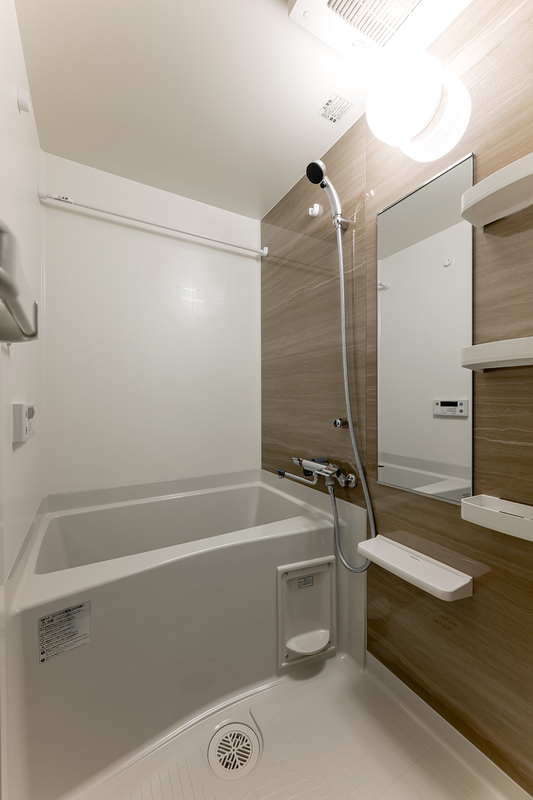 バス・シャワールーム　浴室換気乾燥暖房機付バスルーム　※写真は同間取り、別部屋