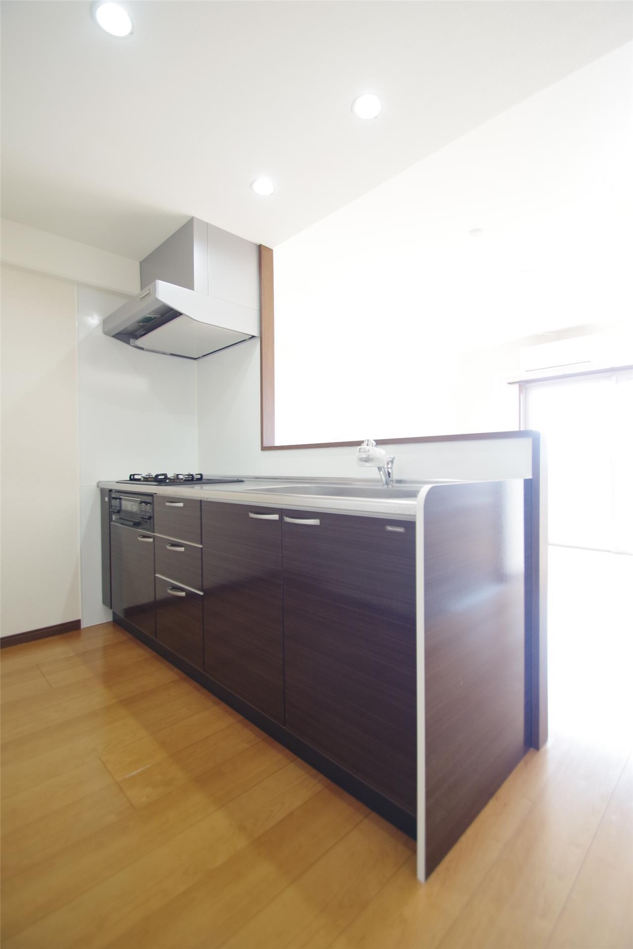 キッチン　同タイプ別室の写真です。