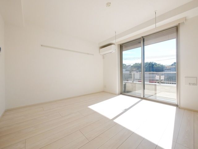 居室・リビング　★賃貸物件のお問い合わせはタウンハウジング登戸店まで★