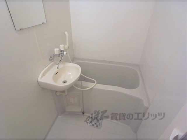 バス・シャワールーム　バス