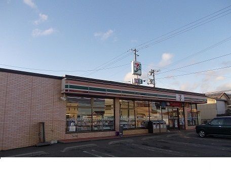 コンビニ　セブンイレブン福島伊達町店（コンビニ）まで300m