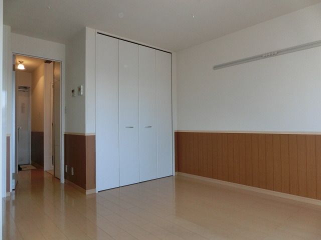 居室・リビング　きれいで明るいお部屋です。