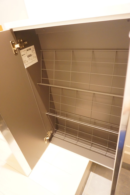 その他設備　下駄箱付なので、玄関はいつでもスッキリ片付きますね☆