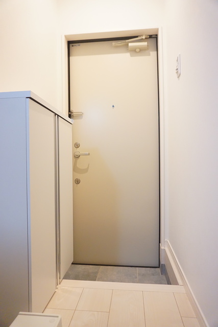 玄関　すっきりシンプルな玄関スペースです！