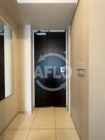 玄関　Quintet NAMBA　玄関