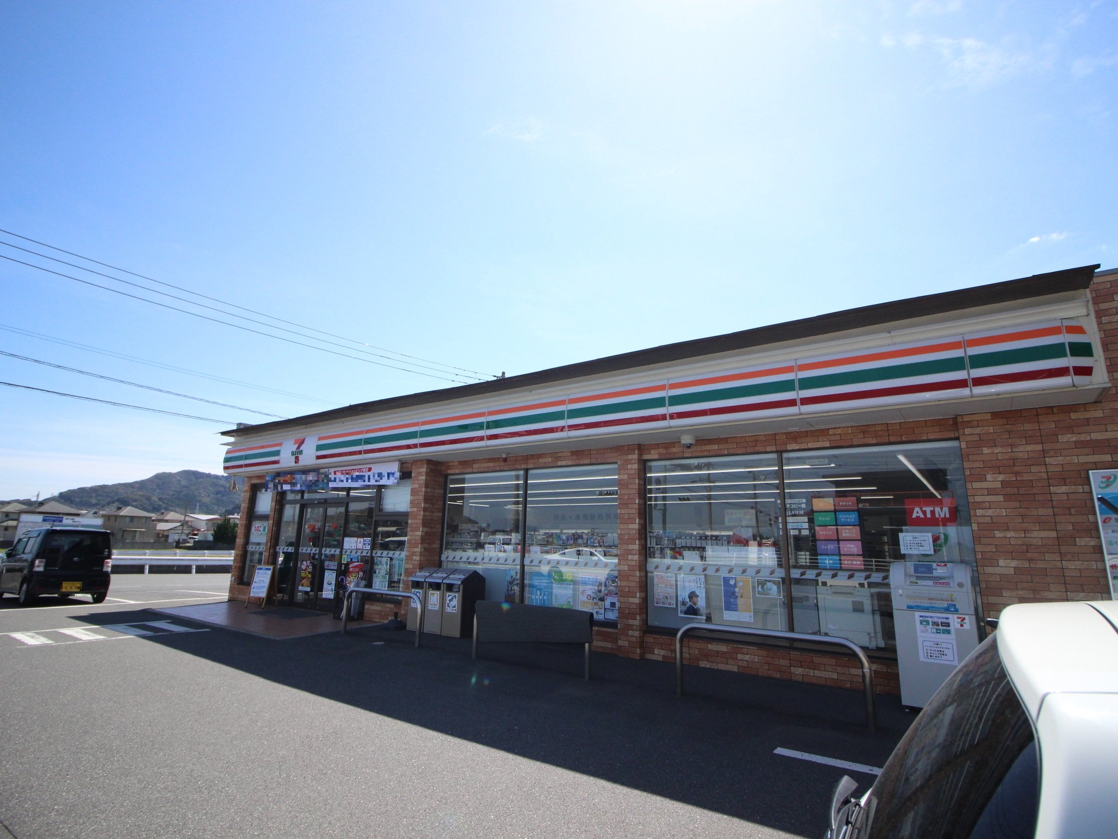 コンビニ　セブンイレブン小倉くさみ店（コンビニ）まで824m