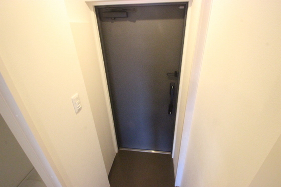 玄関　※別部屋の写真です