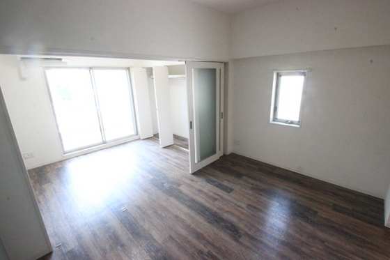 居室・リビング　※別部屋の写真です