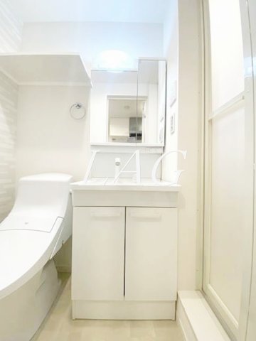 洗面設備　独立洗面台です。