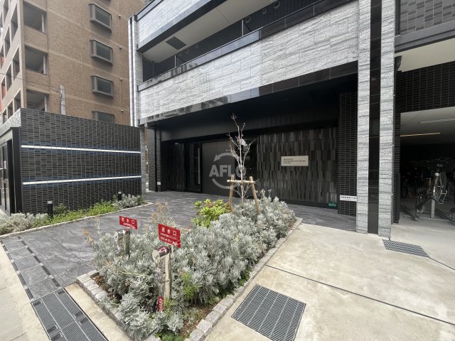 エントランス　プレサンス東三国駅前グランクラス　エントランス