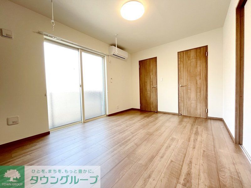 居室・リビング　フローリング