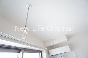 その他　雨の日や花粉の時期のお洗濯に欠かせない室内物干付き。