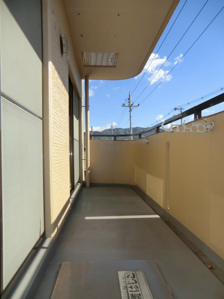 近鉄大阪線 河内山本駅 徒歩15分 6階建 築33年の内装写真