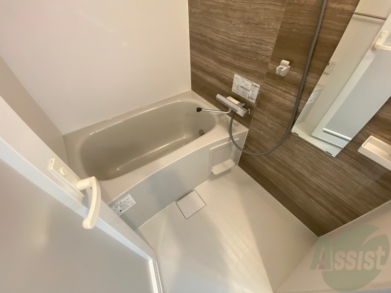 バス・シャワールーム　お風呂になります。一日の疲れを癒してくださいね。