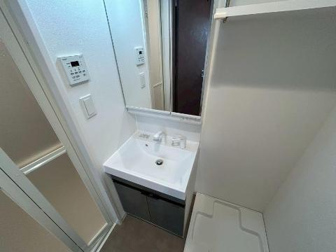 洗面設備　洗髪洗面化粧台