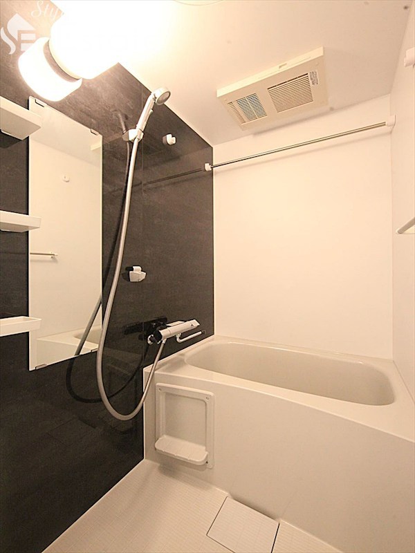 バス・シャワールーム　バスルーム