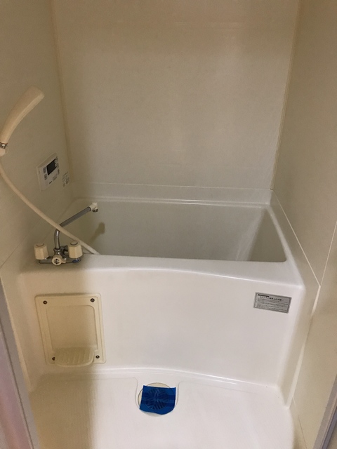 バス・シャワールーム　バスに浸かって疲れを癒しましょう