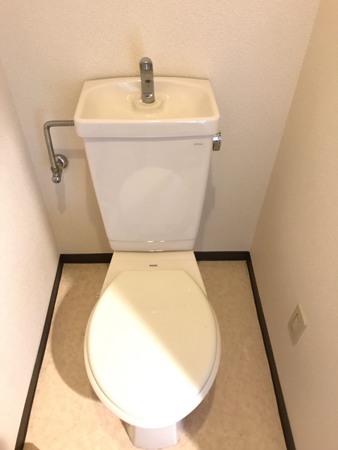 トイレ　バストイレ別で快適