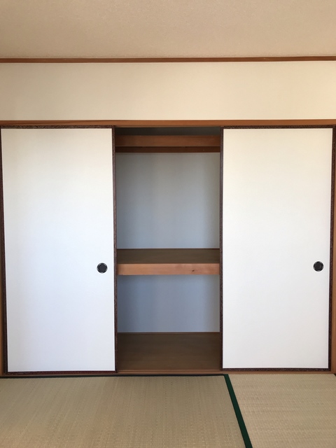 収納　奥行きのある収納はお荷物の多い方も嬉しい