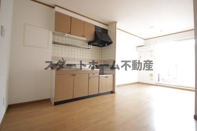 居室・リビング　こちらのリビングで趣味の時間をお楽しみください