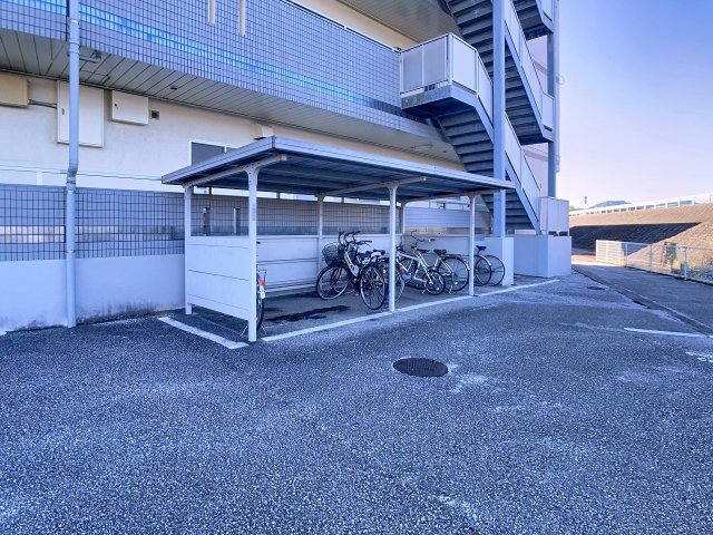 駐車場　現況が相違する場合は現況を優先致します。