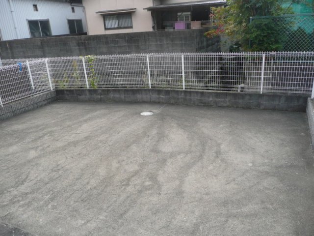 バルコニー　専用庭：同仕様