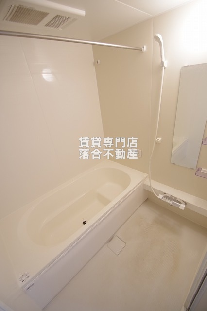 バス・シャワールーム　大きな一坪風呂♪浴室乾燥機付き