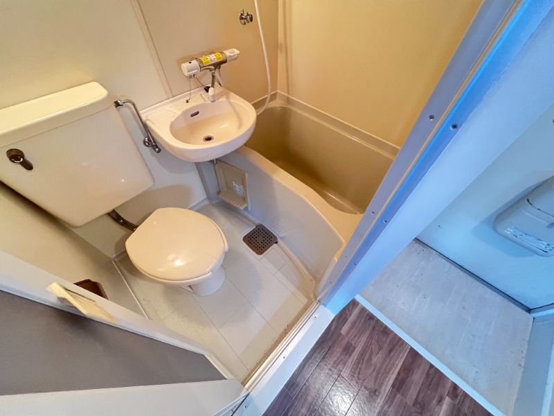 バス・シャワールーム