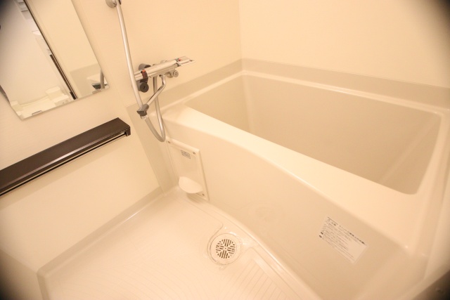 バス・シャワールーム　※別室の参考写真の為、現況優先です。