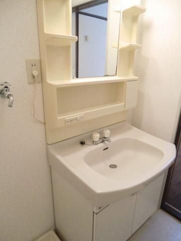 洗面設備　独立洗面台・室内洗濯機置き場
