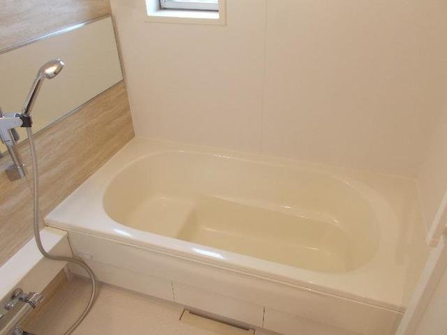 バス・シャワールーム　お風呂で日々の疲れを落としましょう