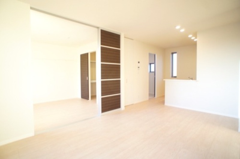 居室・リビング　図面と現状に相違がある場合には現状を優先