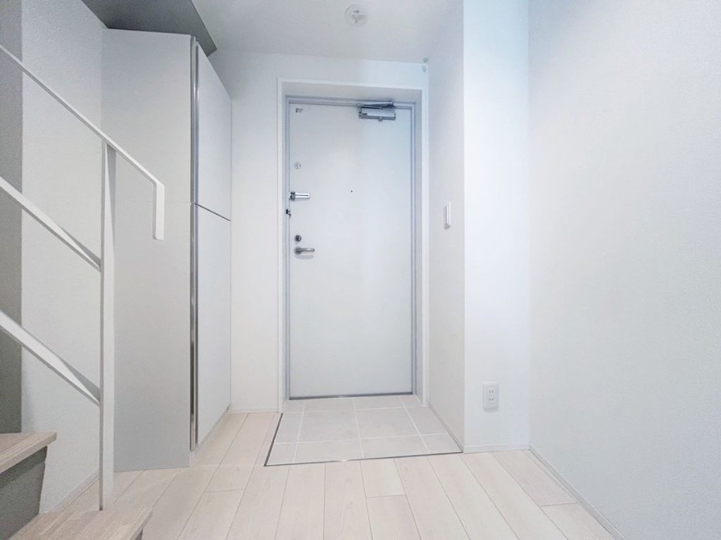 玄関　お部屋探しは株式会社　タウンハウジング　までお気軽にお問合…
